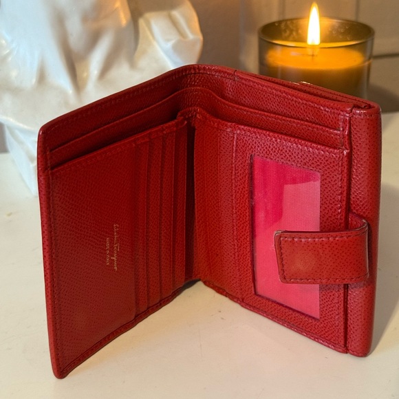 Salvatore Ferragamo Gancini Red Leather Wallet with the Box - Picture 3 of 12